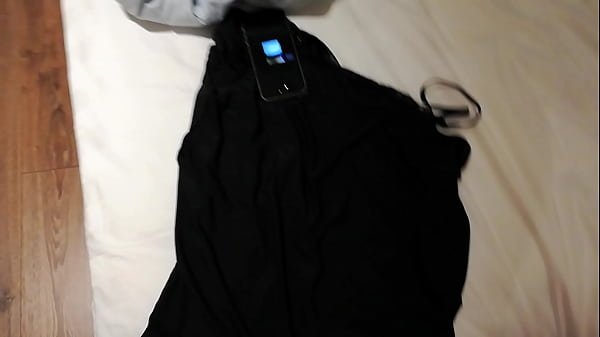 Phim SEX Việt Nam – Vào phòng chị gái thủ dâm với áo ngủ của chị gái